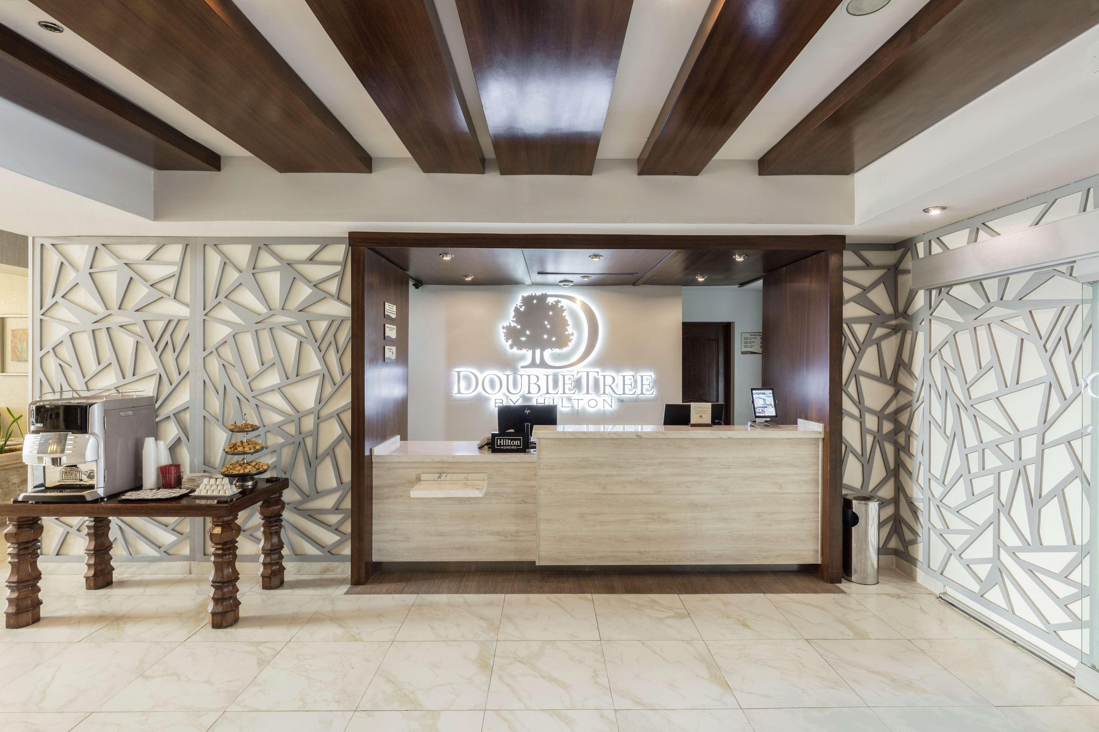 Doubletree Suites By Hilton Saltillo Exteriör bild